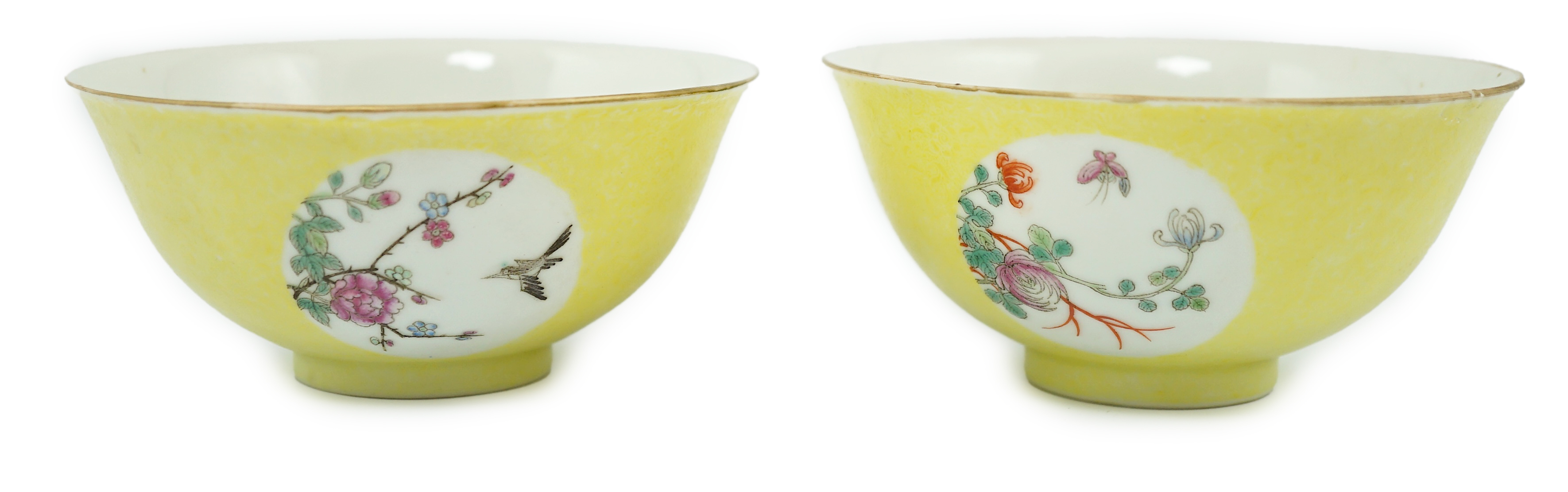 A pair of Chinese yellow sgraffito ground medallion bowls, Guangxu mark, early 20th century